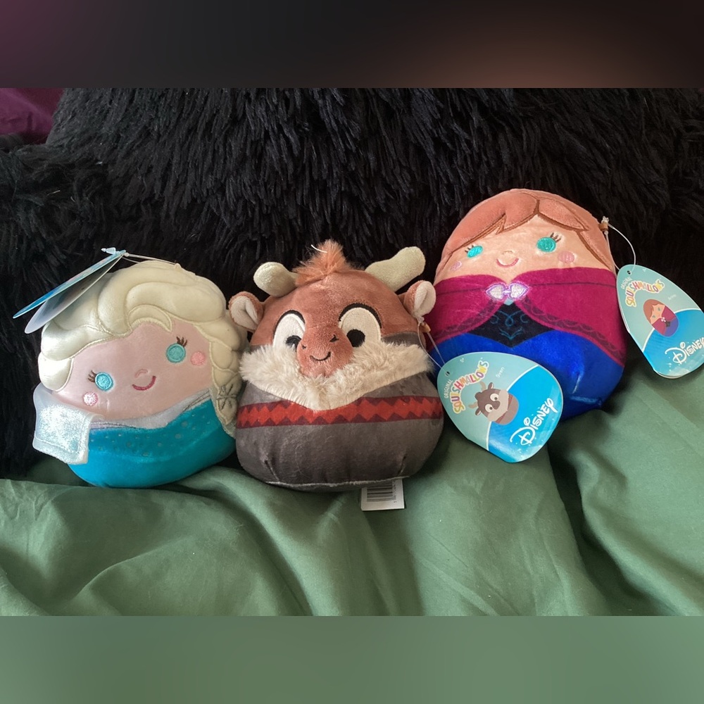 Frozen themed Squishmallows❄️